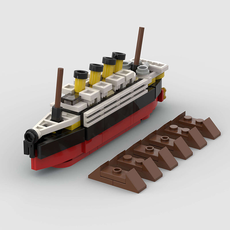 Titanic Cruise Ship Model